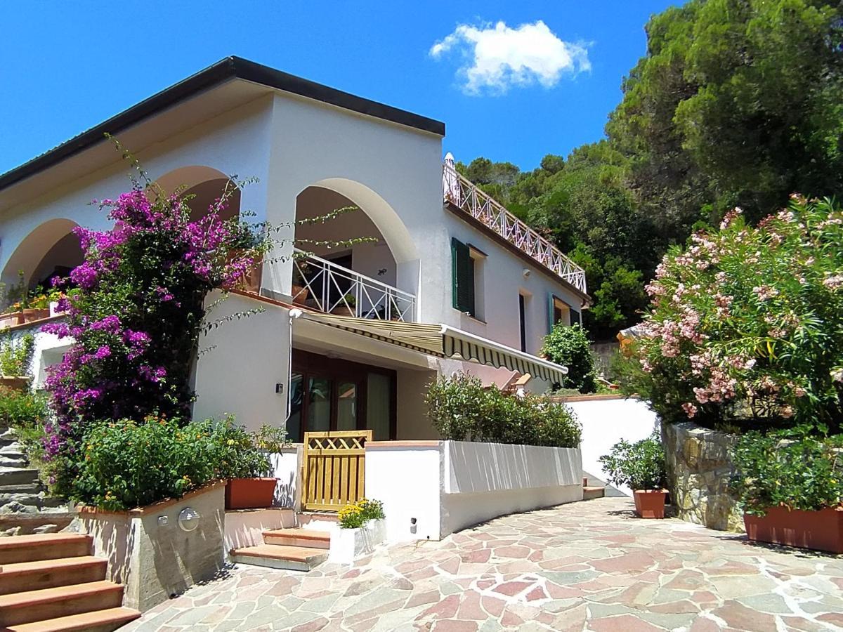 Tra Mare E Bosco Nella Splendida Quercianella Villa Exterior photo